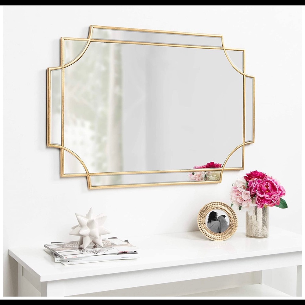 The framed dimensions of the Kate and Laurel